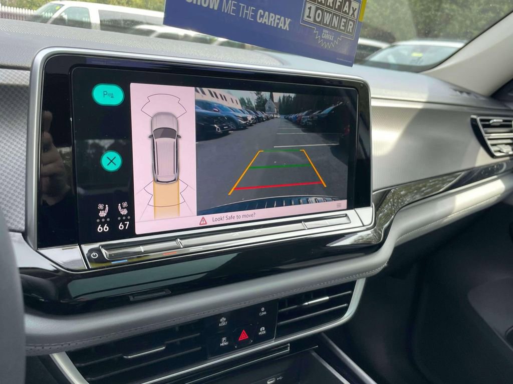 Used 2024 Volkswagen Atlas Peak Edition SE image 30