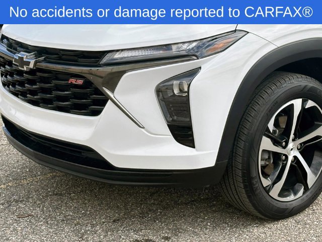 Certified 2024 Chevrolet Trax RS w/ Driver Confidence Package FWD image 10