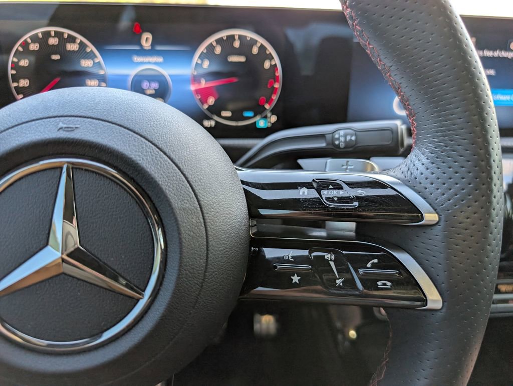 Used 2024 Mercedes-Benz CLA 250 4MATIC image 24