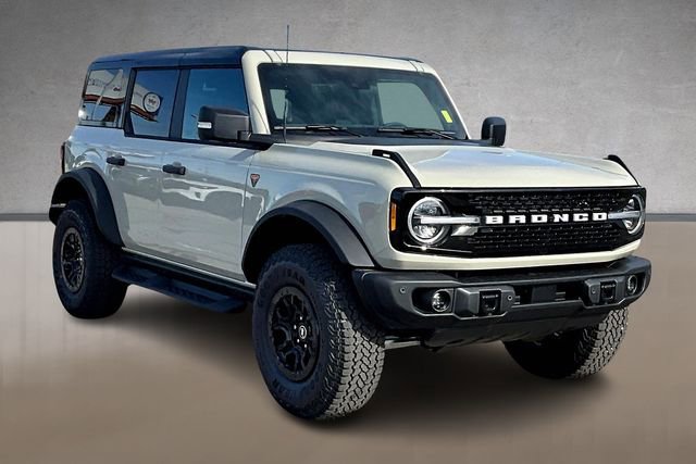 New 2025 Ford Bronco Badlands image 2