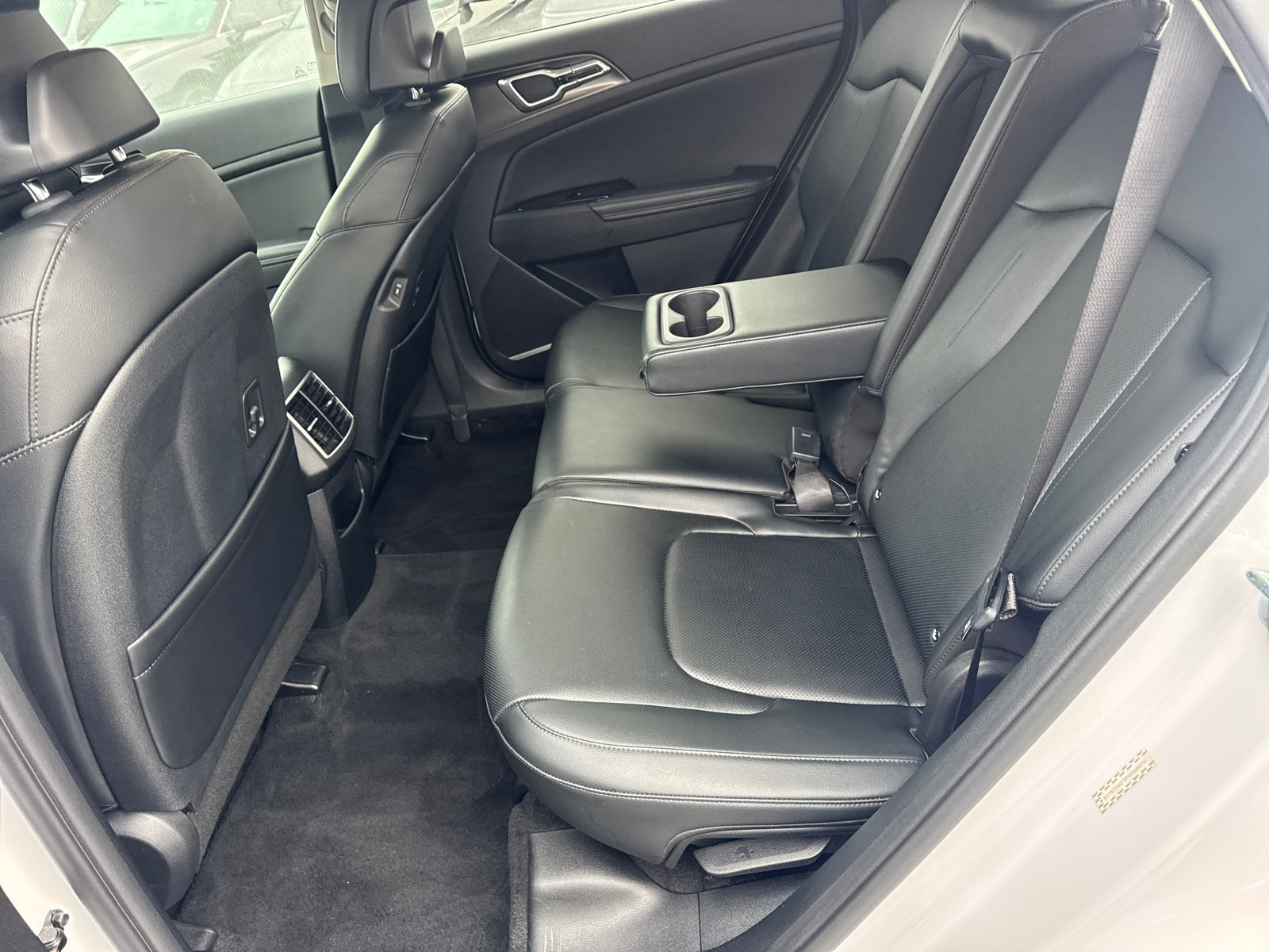 Used 2023 Kia Sportage EX image 20