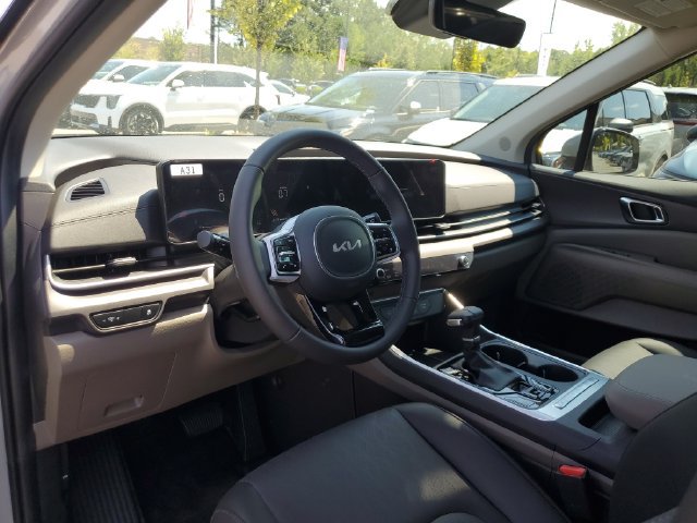 New 2026 Kia Carnival EX FWD image 24