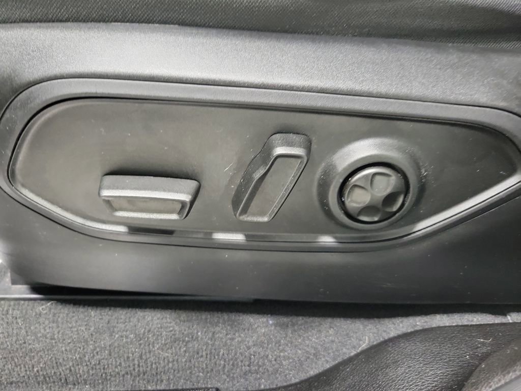 Used 2024 Jeep Grand Cherokee L Overland w/ Trailer Tow Package image 31