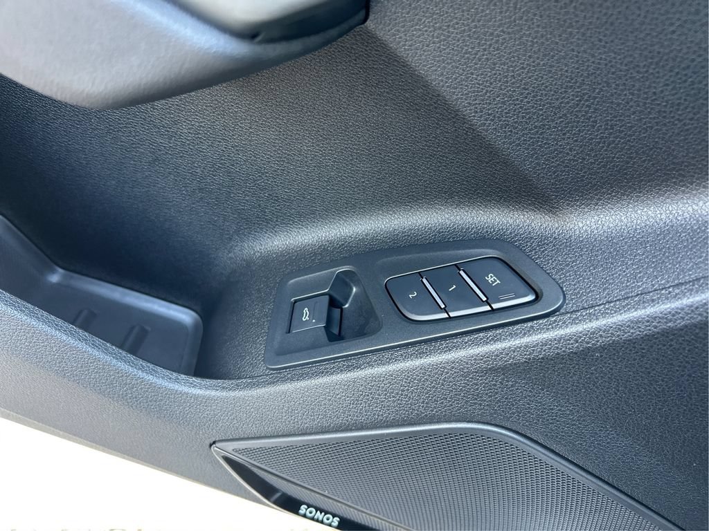 Used 2025 Audi Q3 2.0T Premium Plus AWD/4WD image 24