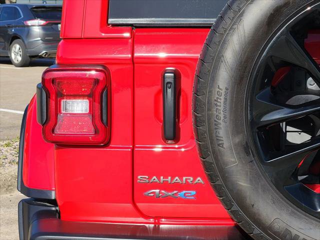 Certified 2025 Jeep Wrangler Sahara image 15