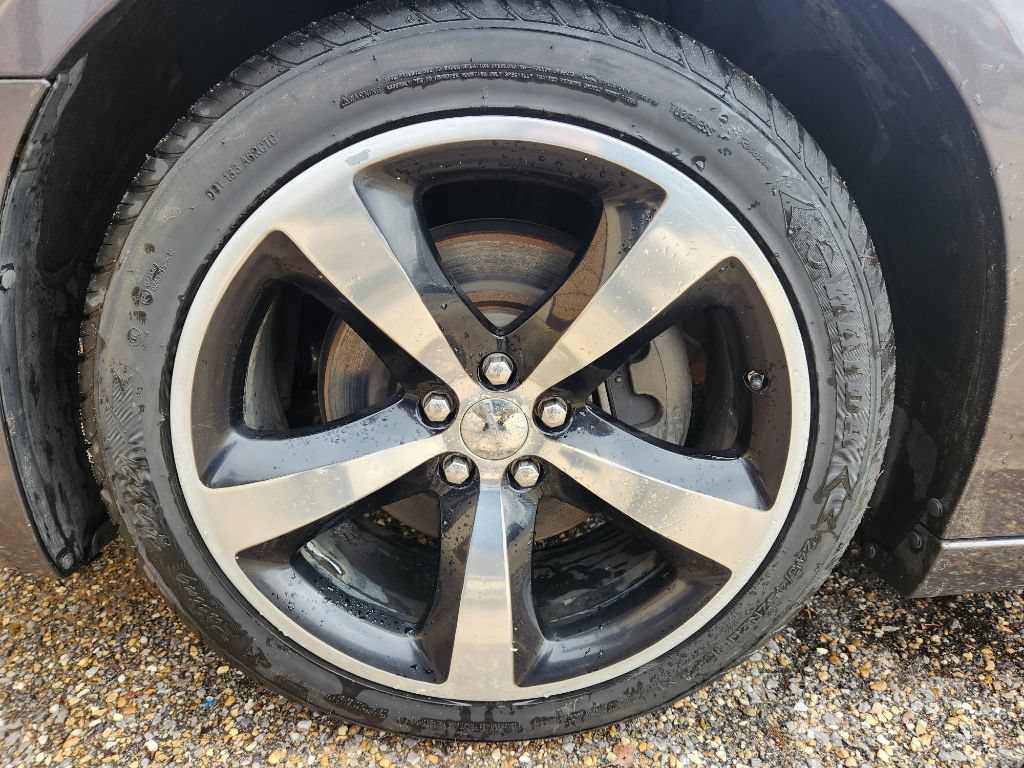 Used 2014 Dodge Charger R/T RWD image 4