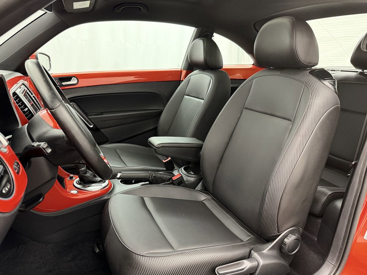 Used 2019 Volkswagen Beetle 2.0T SE FWD image 10