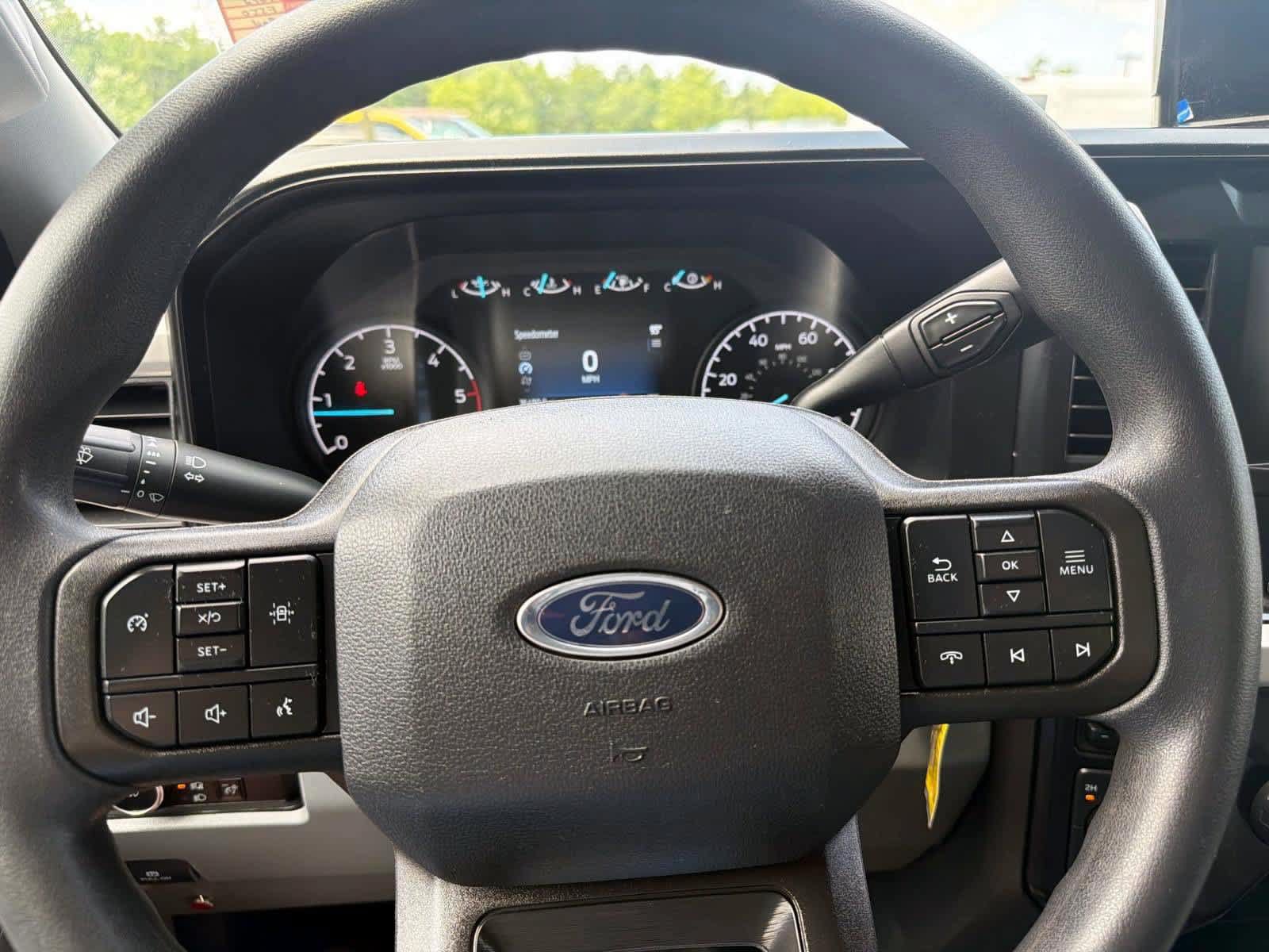 Used 2024 Ford F550 4x4 Regular Cab Super Duty image 23