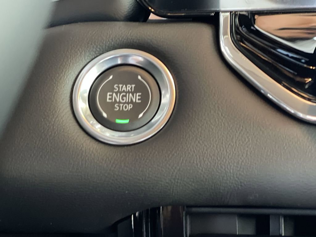 New 2026 GMC Canyon Elevation w/ Convenience Package image 16
