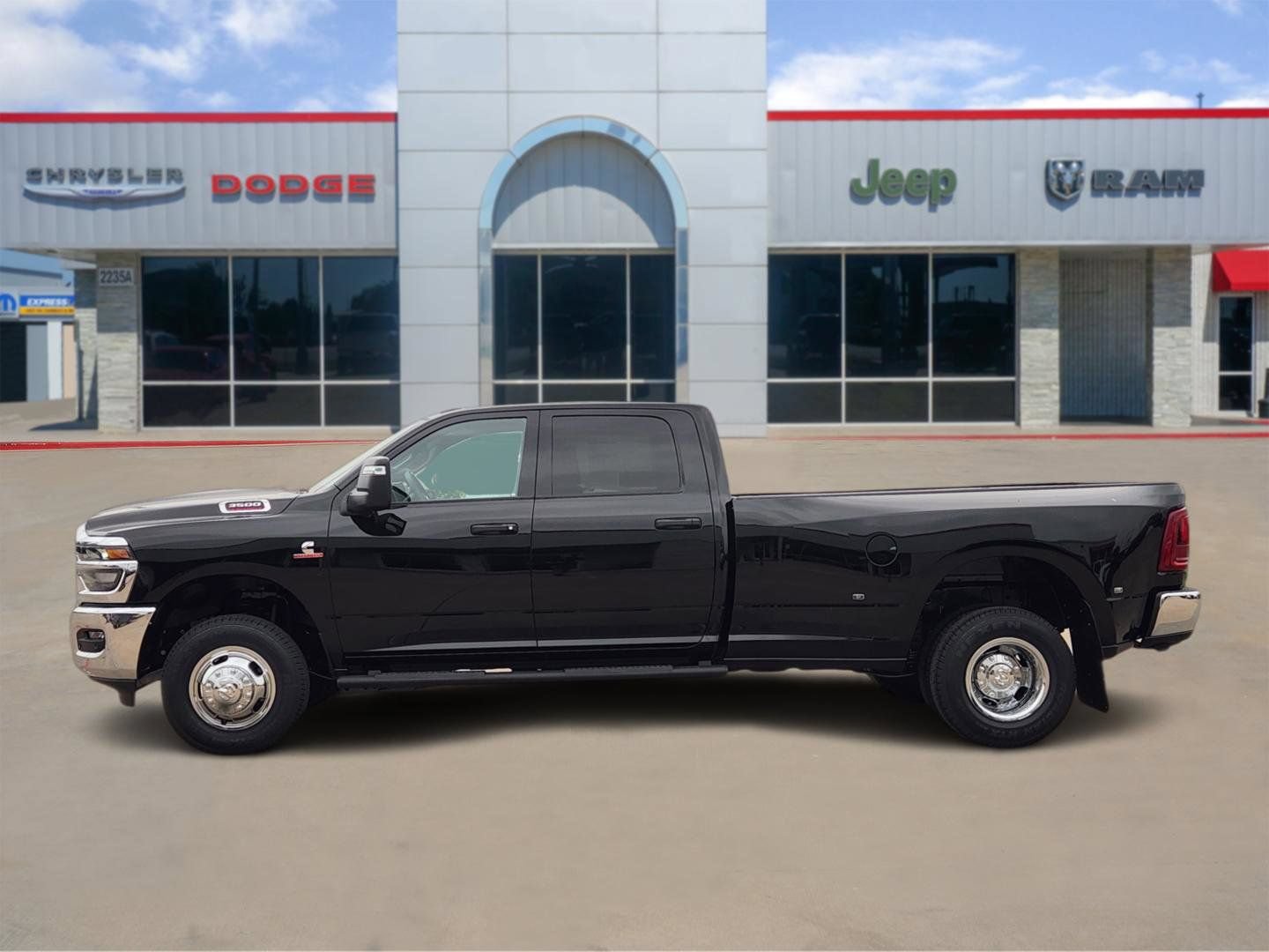 New 2026 RAM 3500 Tradesman AWD/4WD image 3