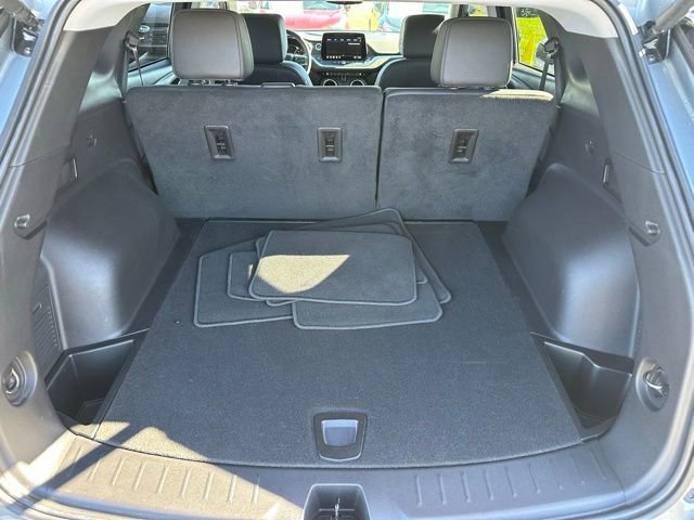 Used 2023 Chevrolet Blazer LT image 32