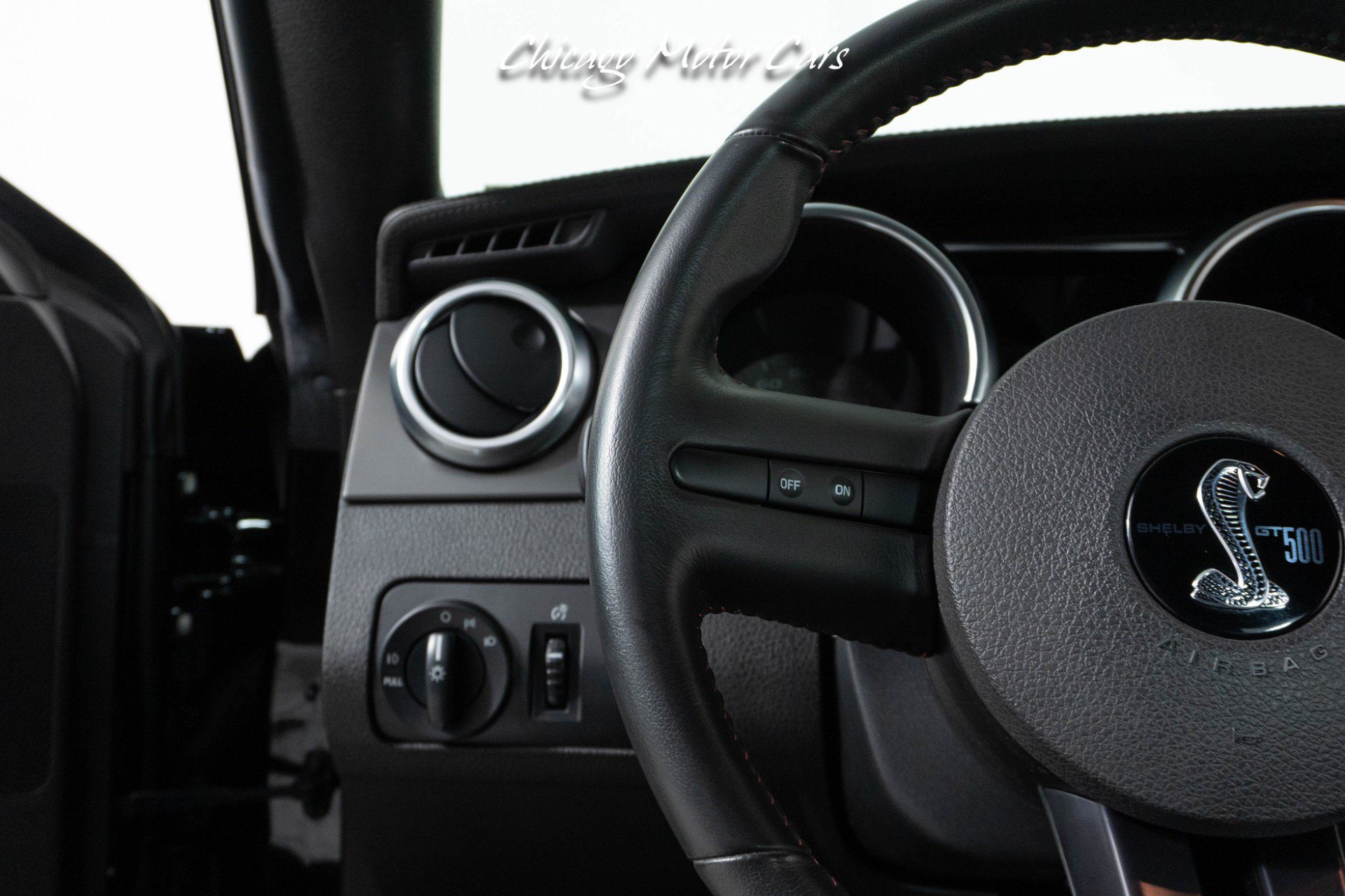 Used 2007 Ford Mustang Shelby GT500 RWD image 33