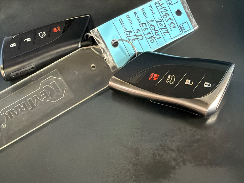 Used 2022 Lexus ES 350 F Sport w/ Accessory Package FWD image 36