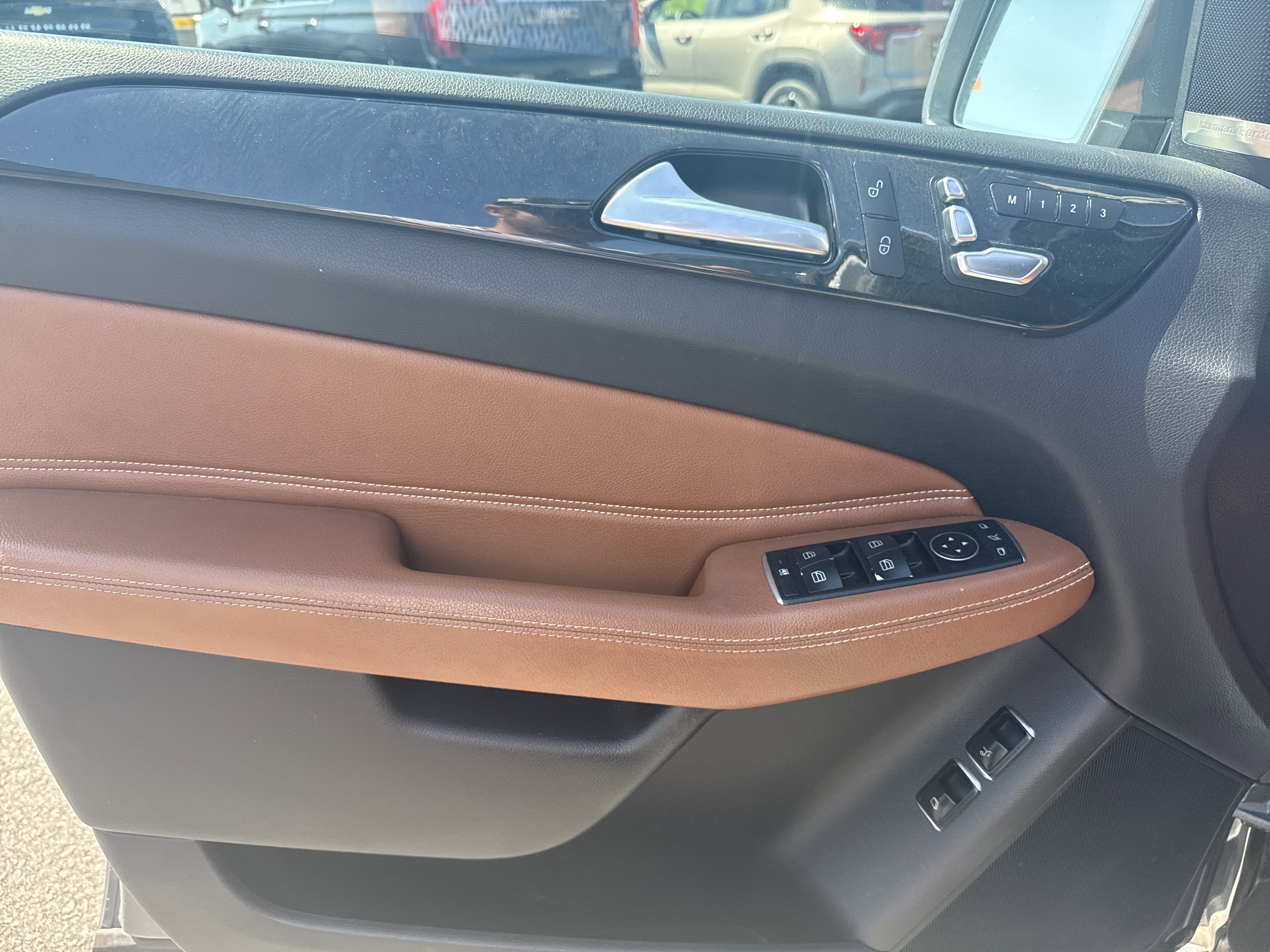 Used 2018 Mercedes-Benz GLS 450 4MATIC image 15