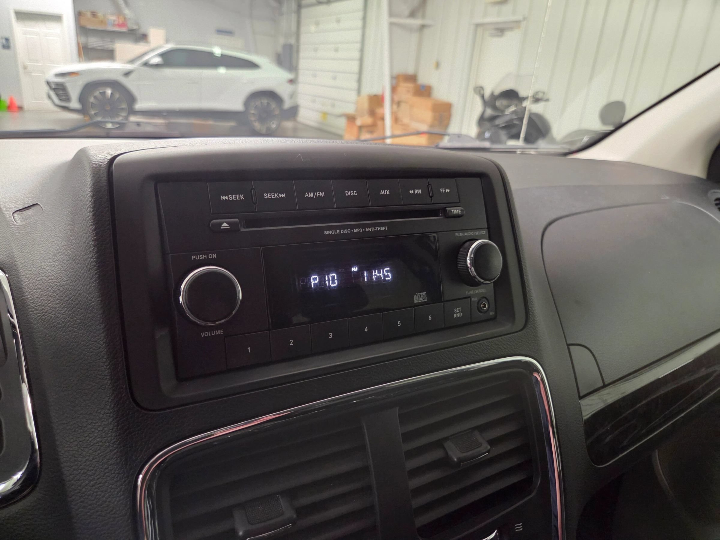 Used 2013 Dodge Grand Caravan SE FWD image 25