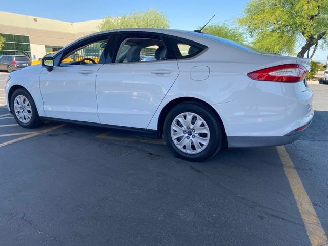 Used 2014 Ford Fusion S FWD image 2