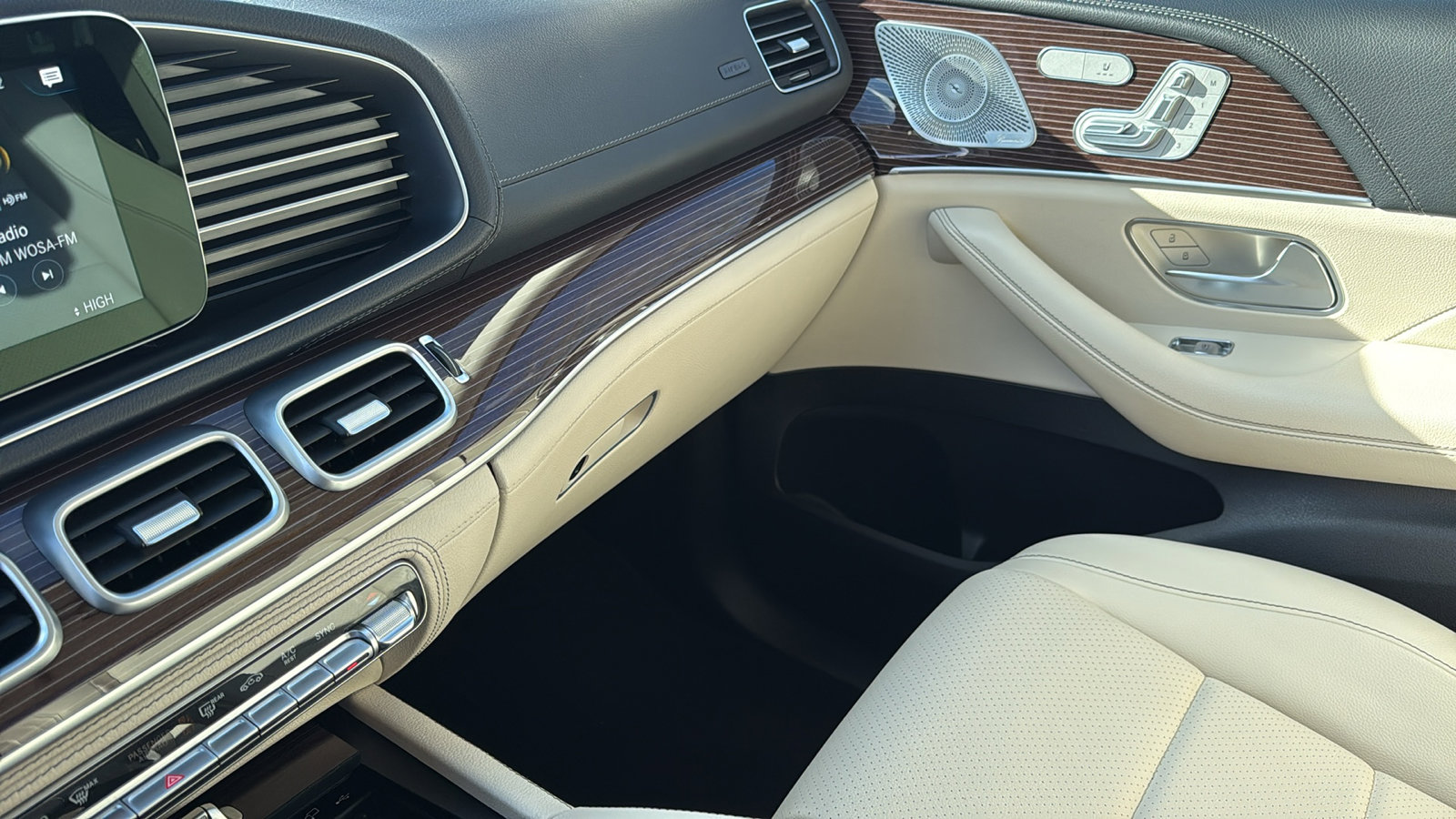 Used 2023 Mercedes-Benz GLE 450 4MATIC image 23