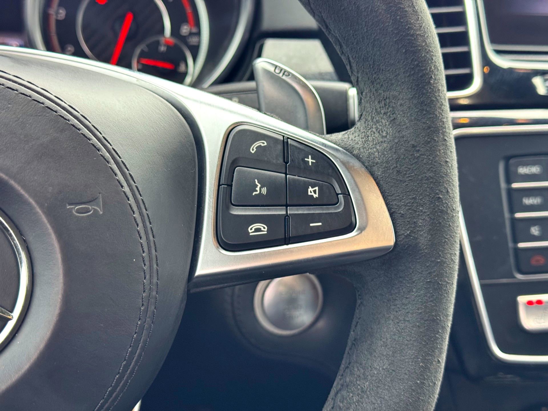 Used 2018 Mercedes-Benz GLS 63 AMG 4MATIC image 32