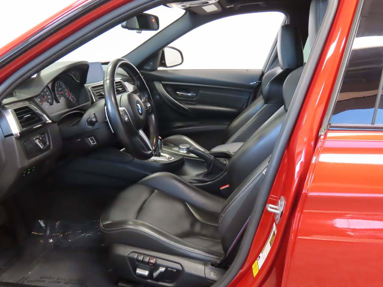 Used 2018 BMW M3 RWD image 15