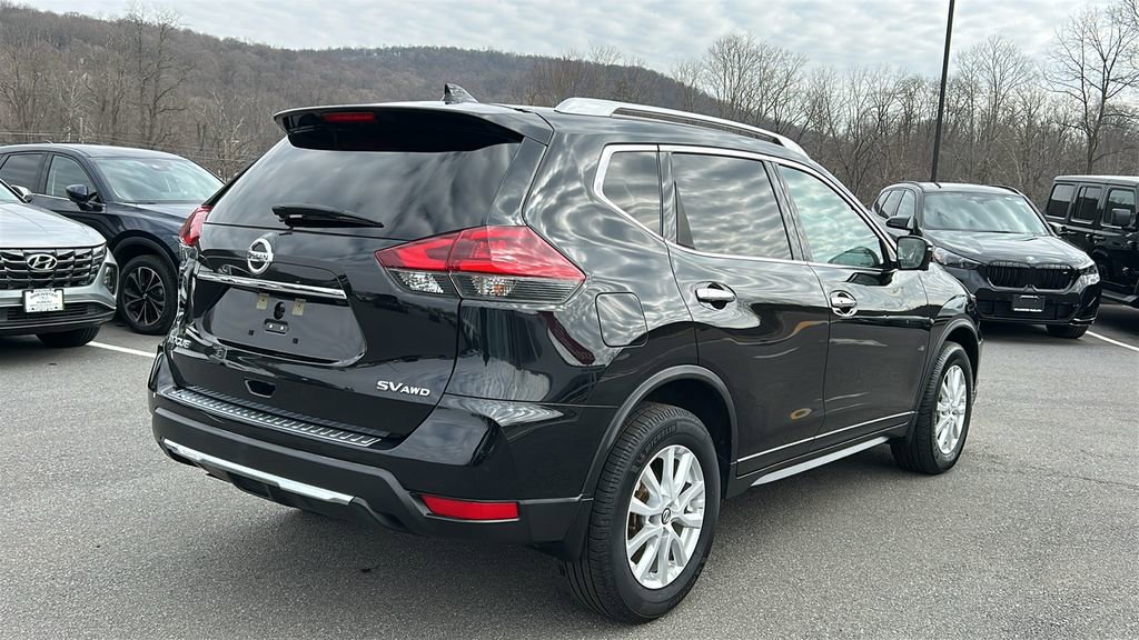Used 2018 Nissan Rogue SV w/ Premium Package image 5