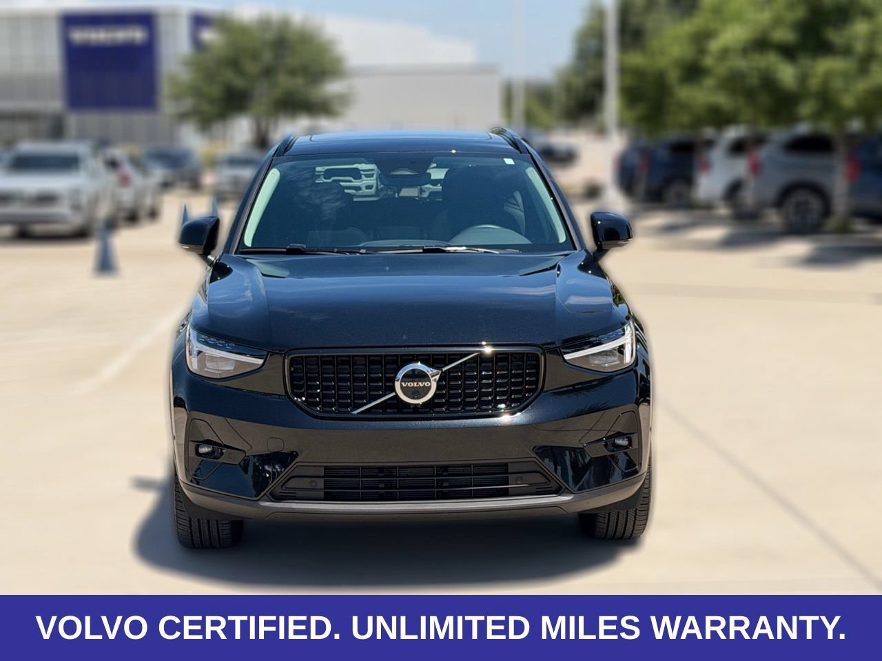Certified 2026 Volvo XC40 B5 Plus AWD/4WD image 5
