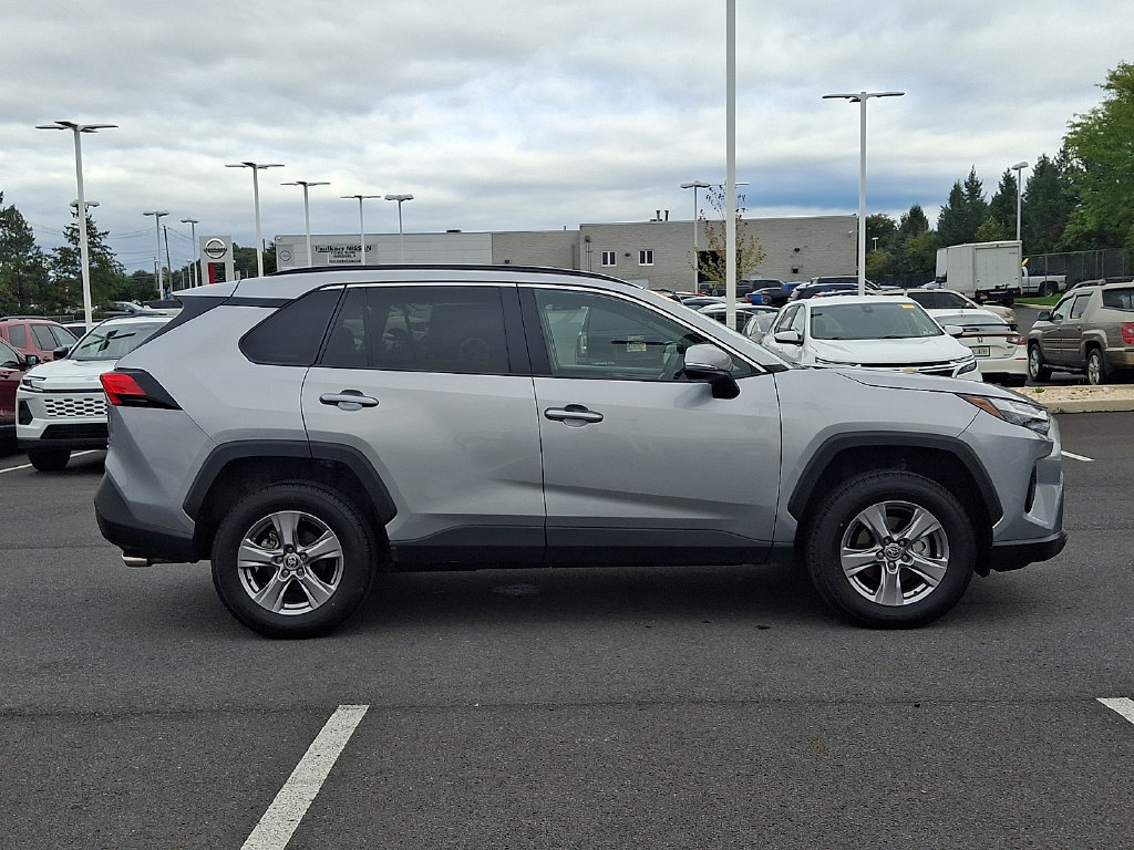 Certified 2025 Toyota RAV4 XLE AWD/4WD image 7