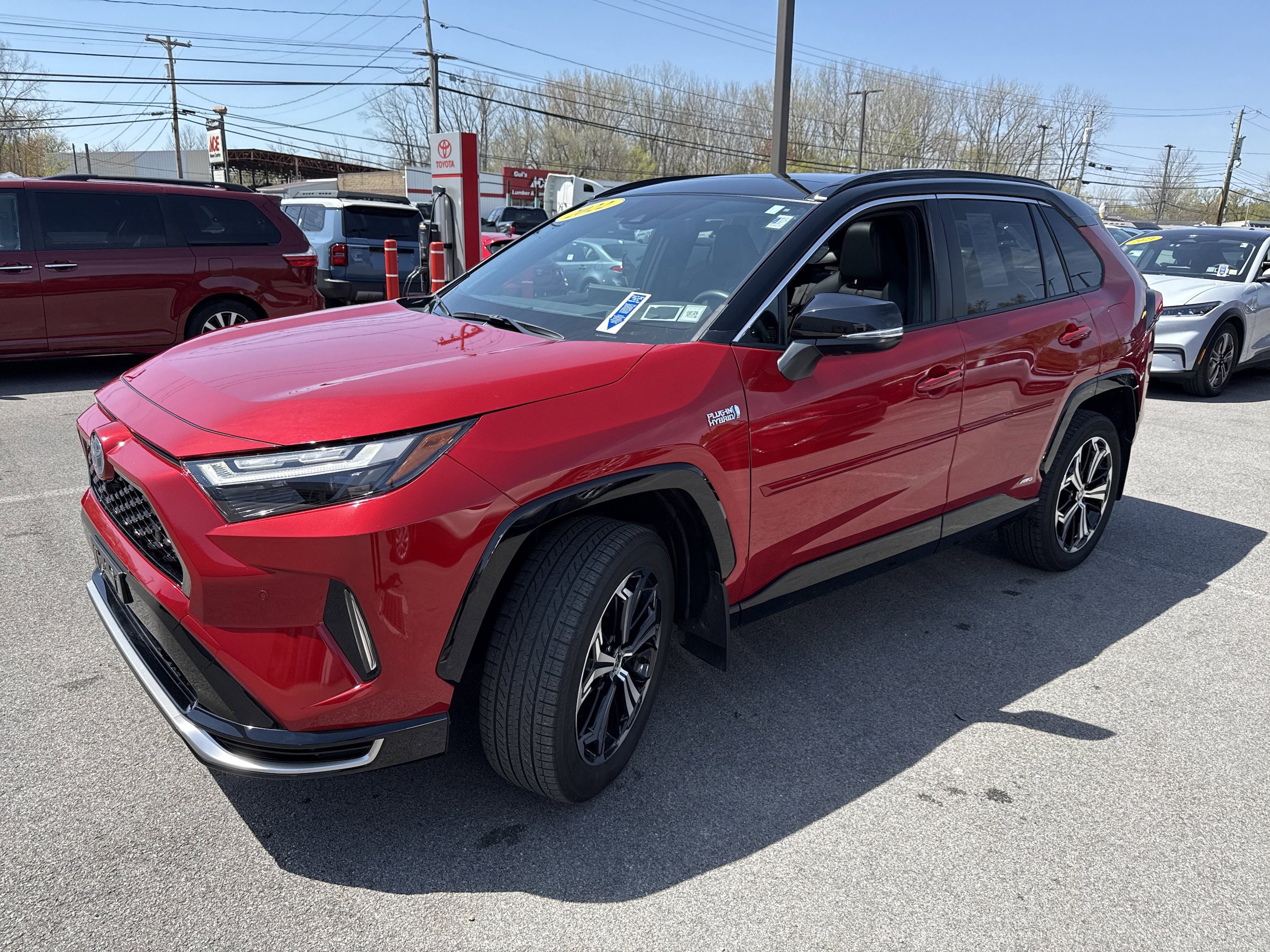 Used 2022 Toyota RAV4 XSE w/ Premium Package AWD/4WD image 3