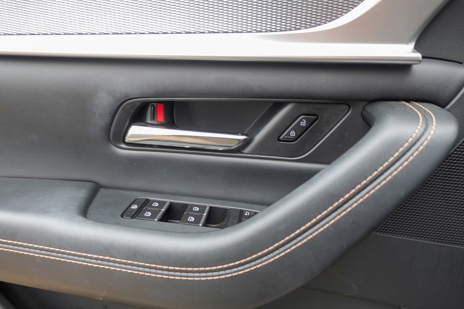 Used 2024 MAZDA CX-90 Plug-In Hybrid w/ Preferred image 12