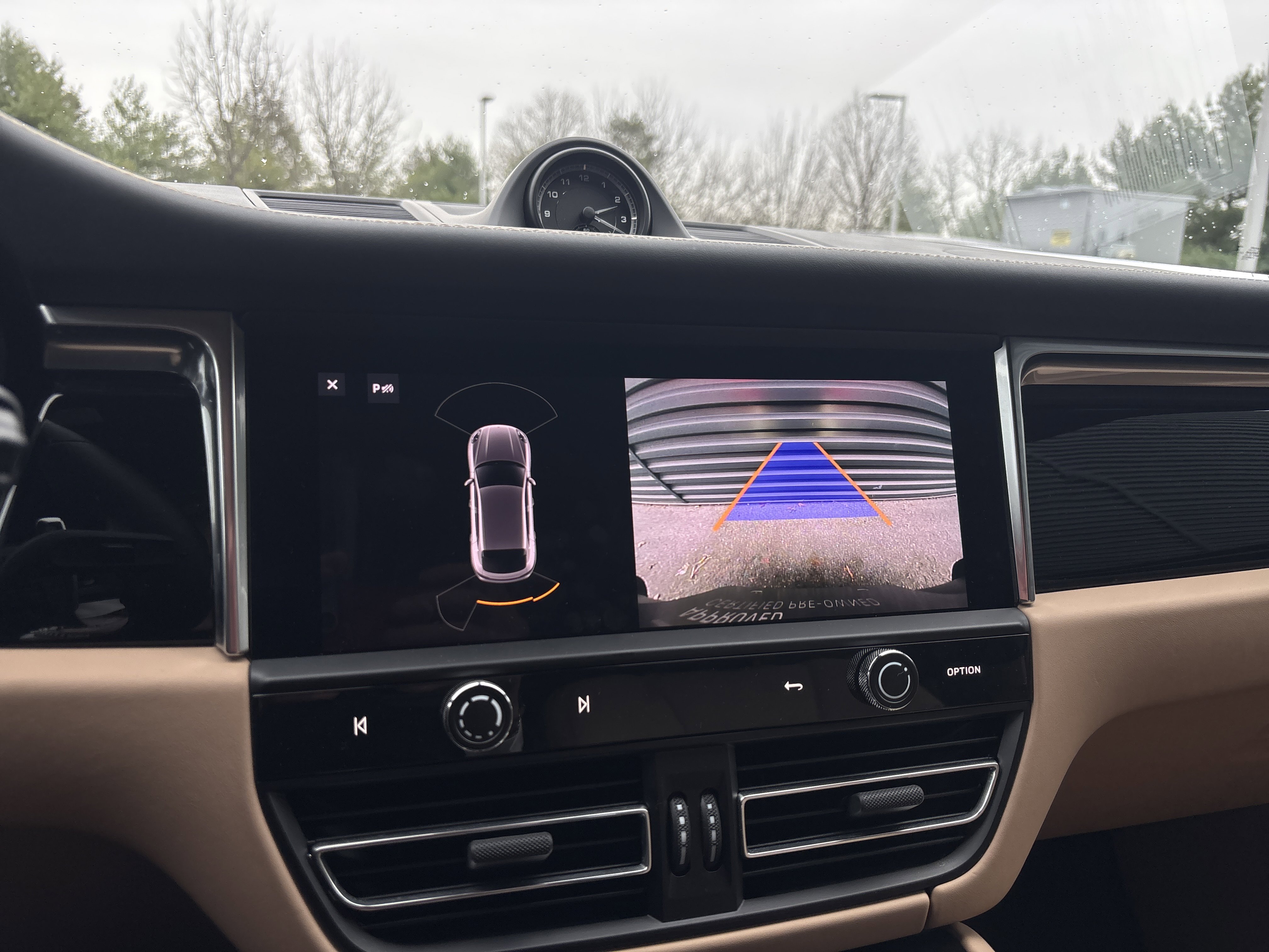 Certified 2022 Porsche Macan image 19