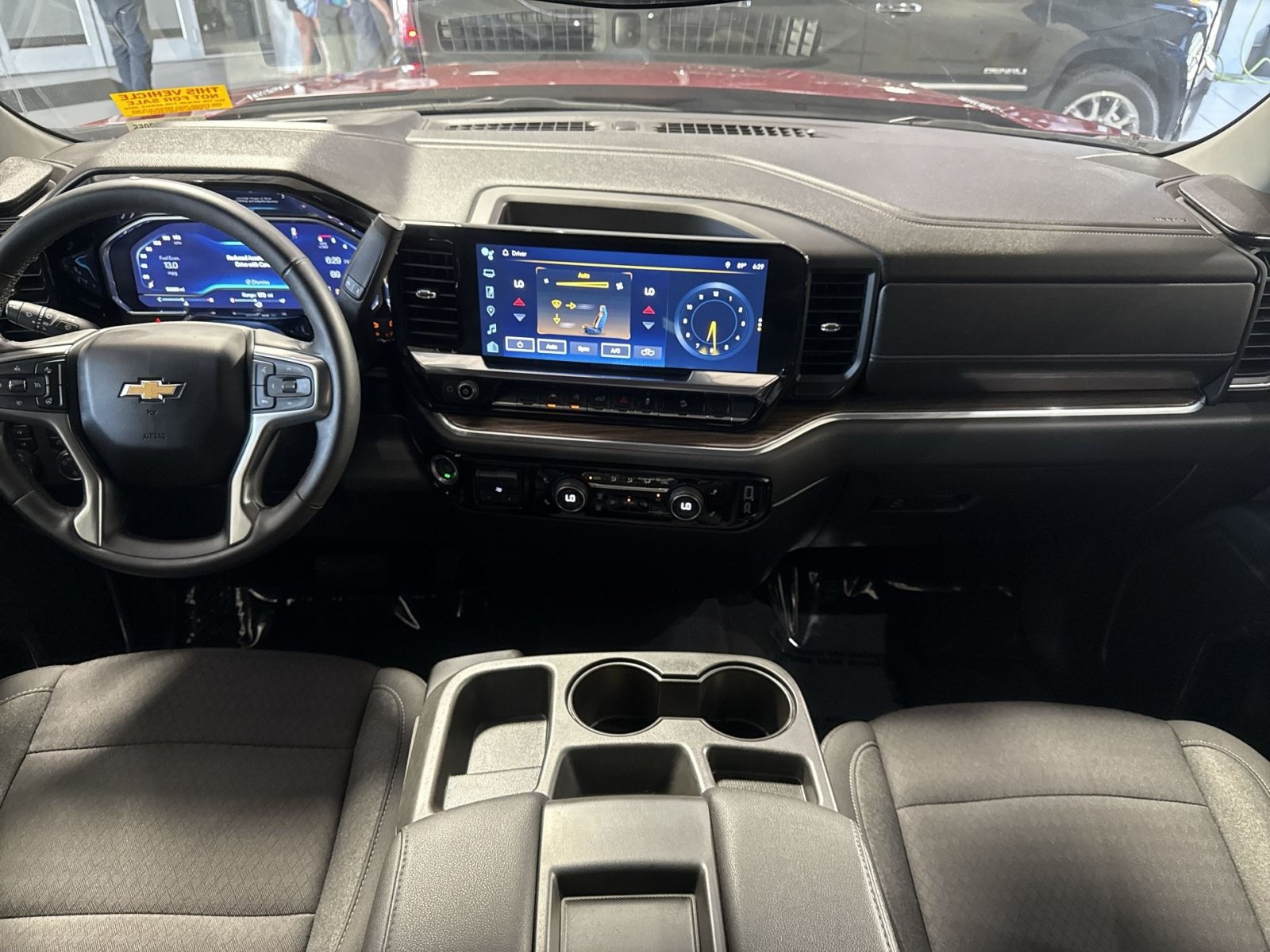 Used 2023 Chevrolet Silverado 1500 LT AWD/4WD image 24