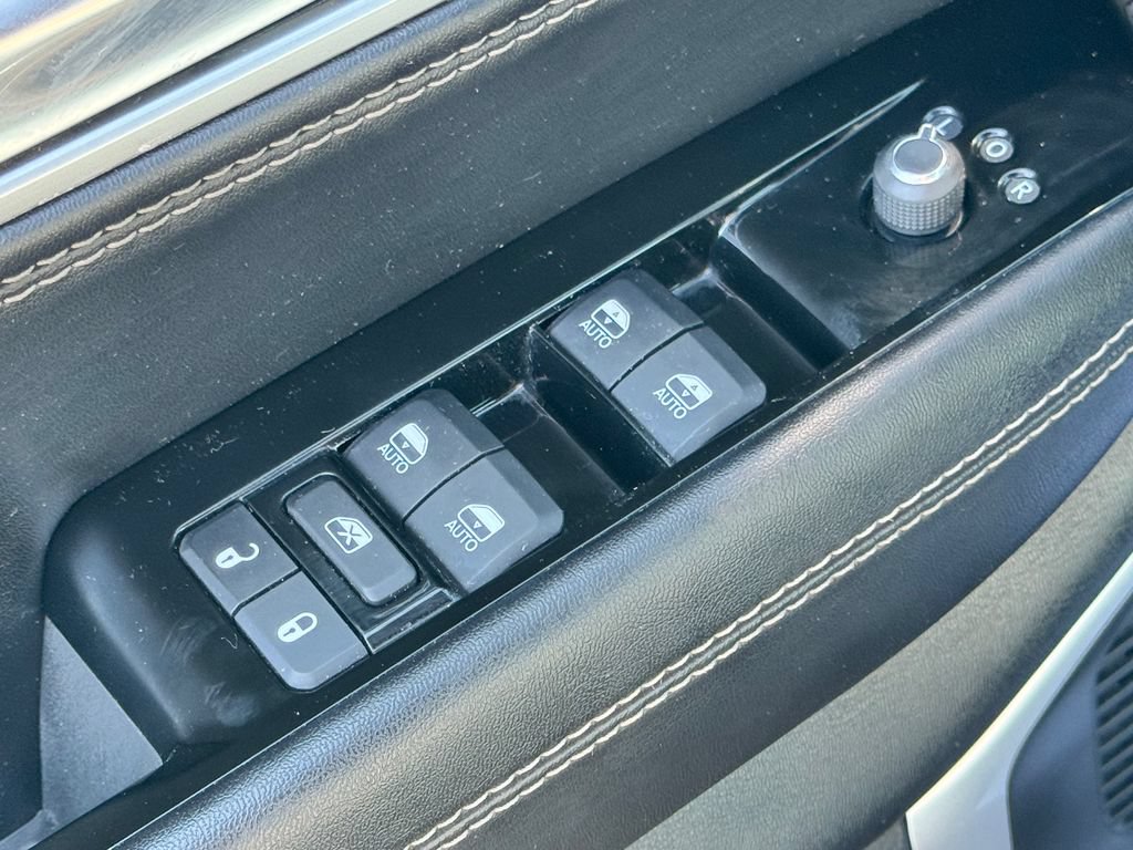 Used 2023 Jeep Wagoneer Series II AWD/4WD image 33