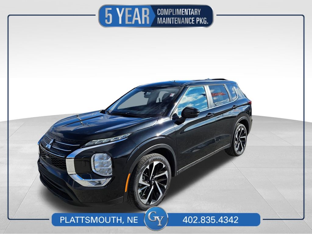 Used 2024 Mitsubishi Outlander SE