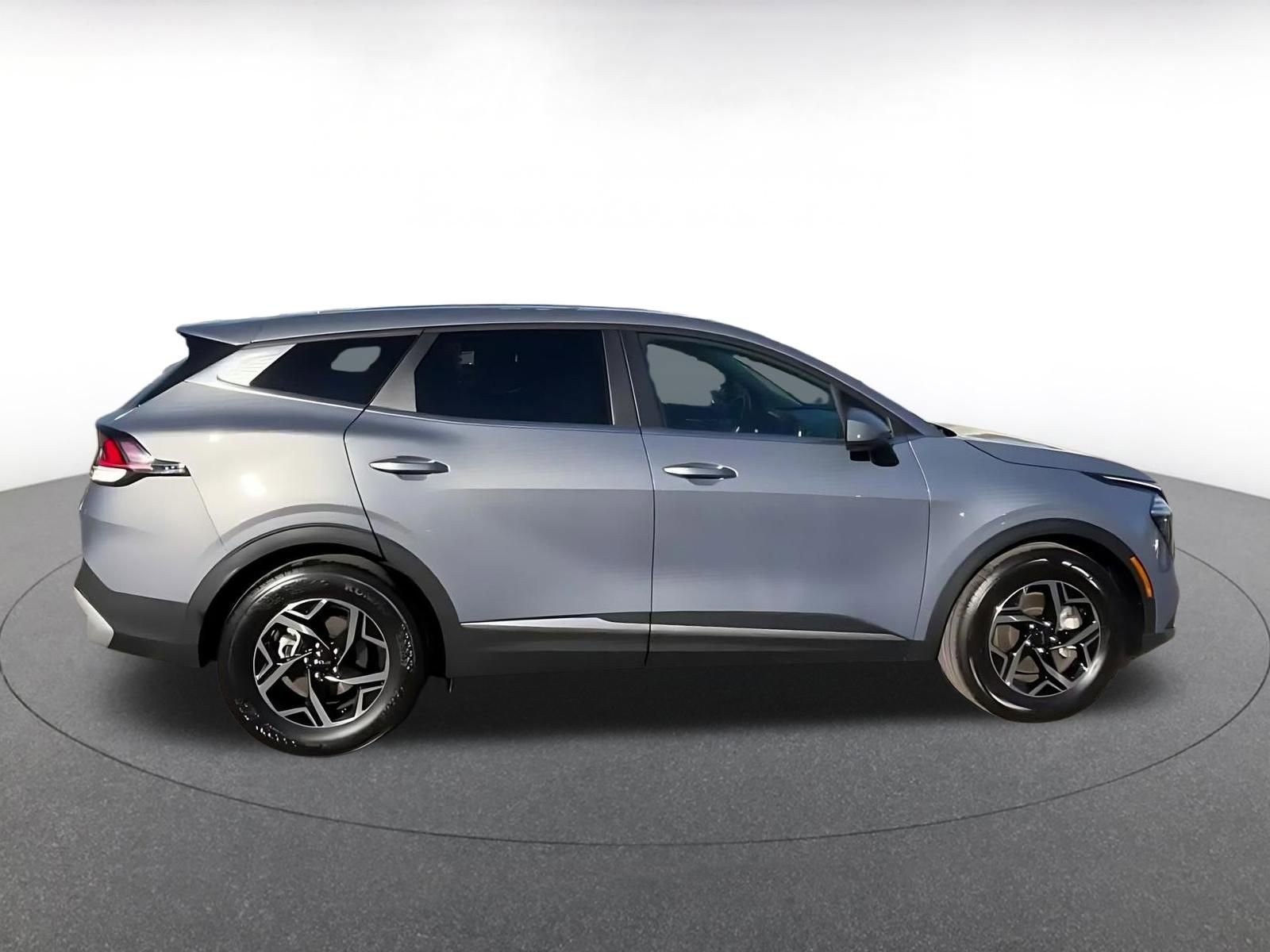 Used 2025 Kia Sportage LX image 16