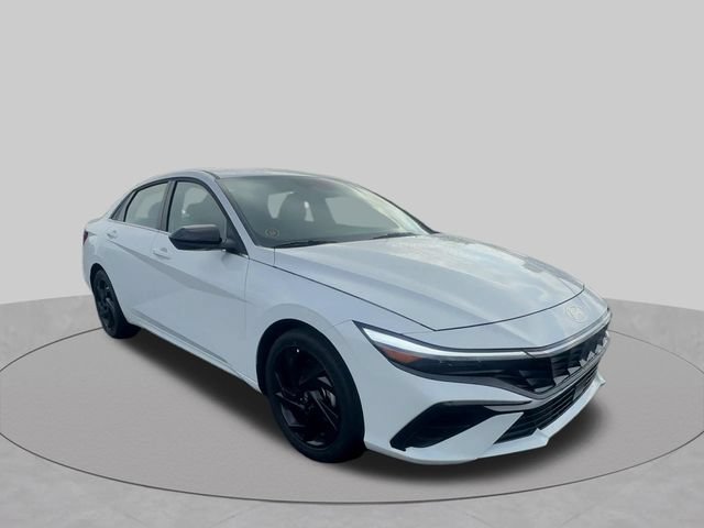 New 2026 Hyundai Elantra SEL Sport Premium FWD image 2