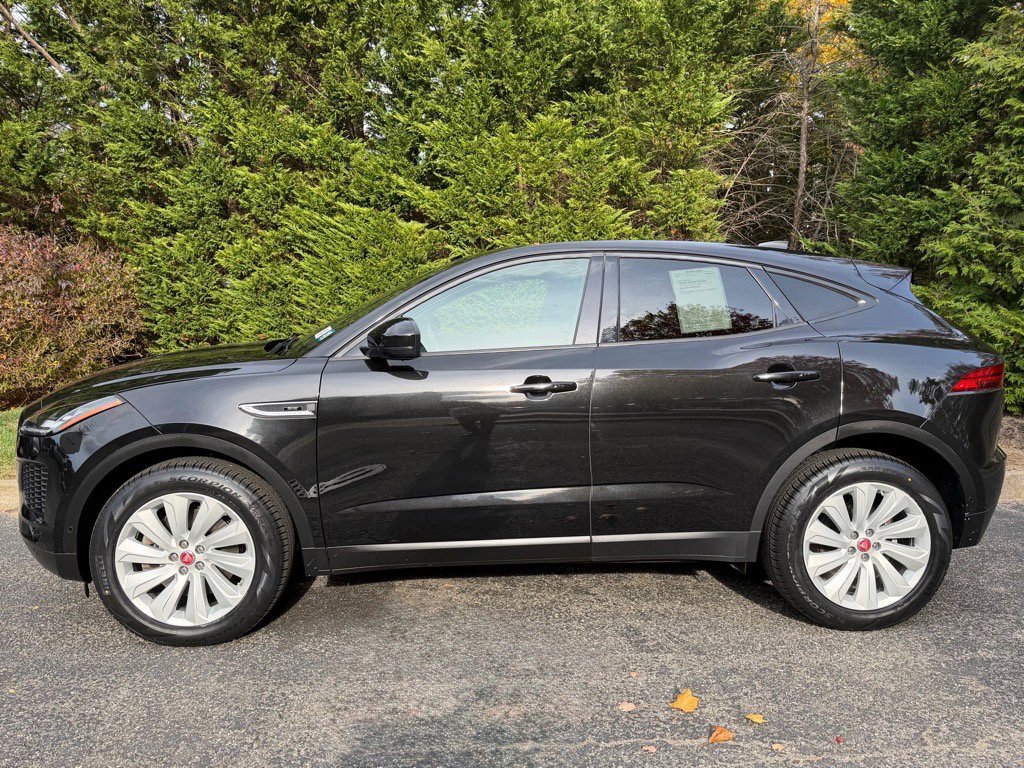 Used 2020 Jaguar E-PACE SE image 2