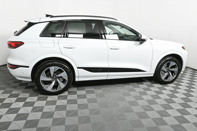 New 2025 Audi Q6 e-tron Premium Plus image 2