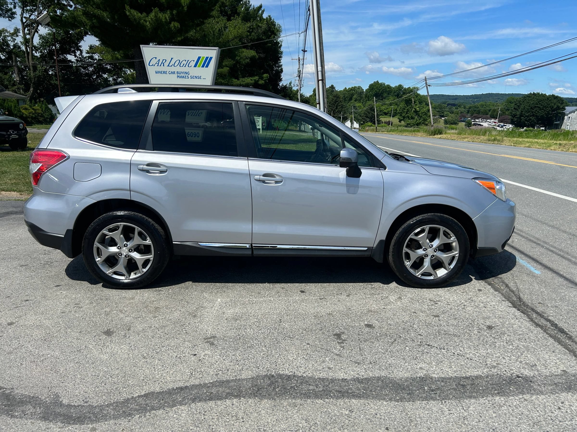 Used 2016 Subaru Forester 2.5i Touring w/ Protection Package #2 AWD/4WD image 10