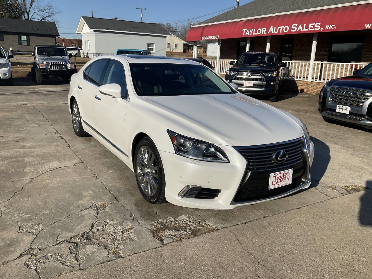 Used 2014 Lexus LS 460 w/ Comfort Package image 1