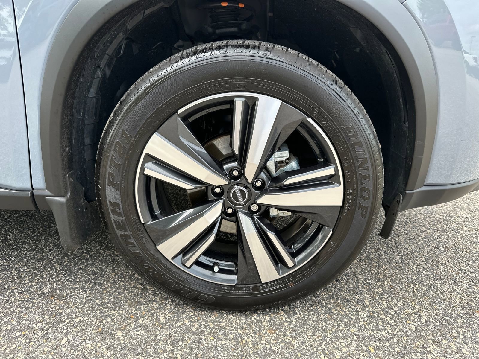 Certified 2024 Nissan Rogue SL FWD image 10