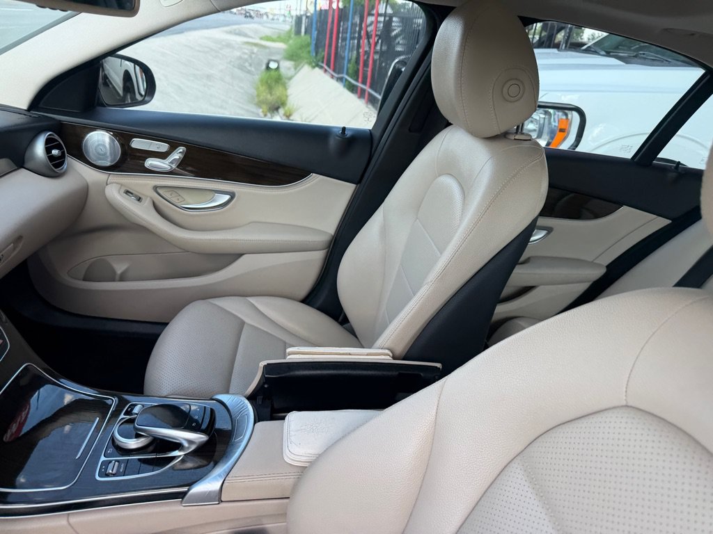Used 2015 Mercedes-Benz C 300 4MATIC Sedan w/ Premium 1 Package image 27