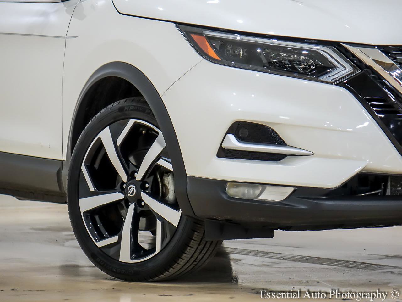 Used 2022 Nissan Rogue Sport SL w/ Premium Package AWD/4WD image 3