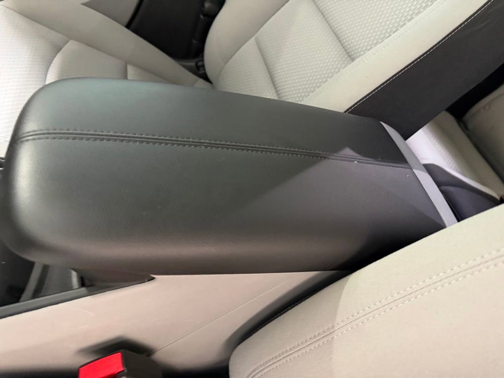 Used 2023 GMC Terrain SLE FWD image 23