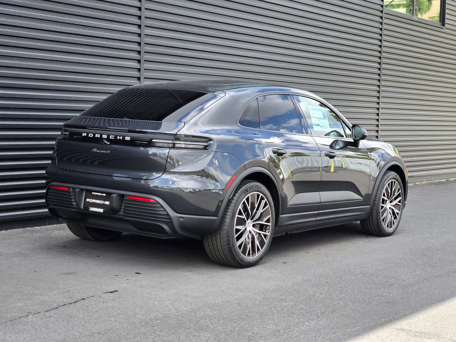 New 2026 Porsche Macan 4 Electric AWD/4WD image 7