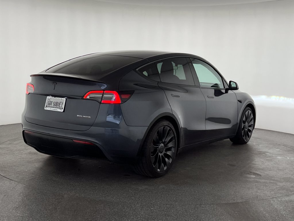 Used 2022 Tesla Model Y Performance AWD/4WD image 3