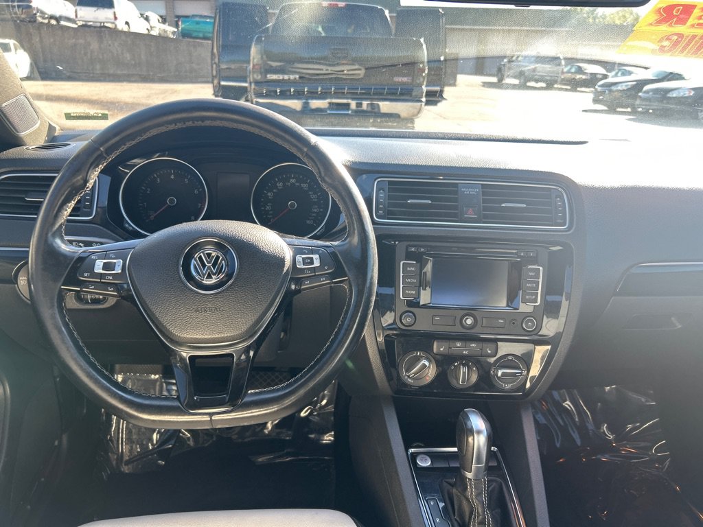 Used 2015 Volkswagen Jetta Sport FWD image 13