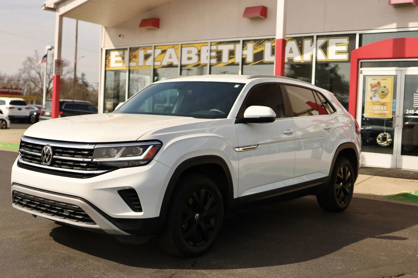 Used 2022 Volkswagen Atlas Cross Sport SE image 1