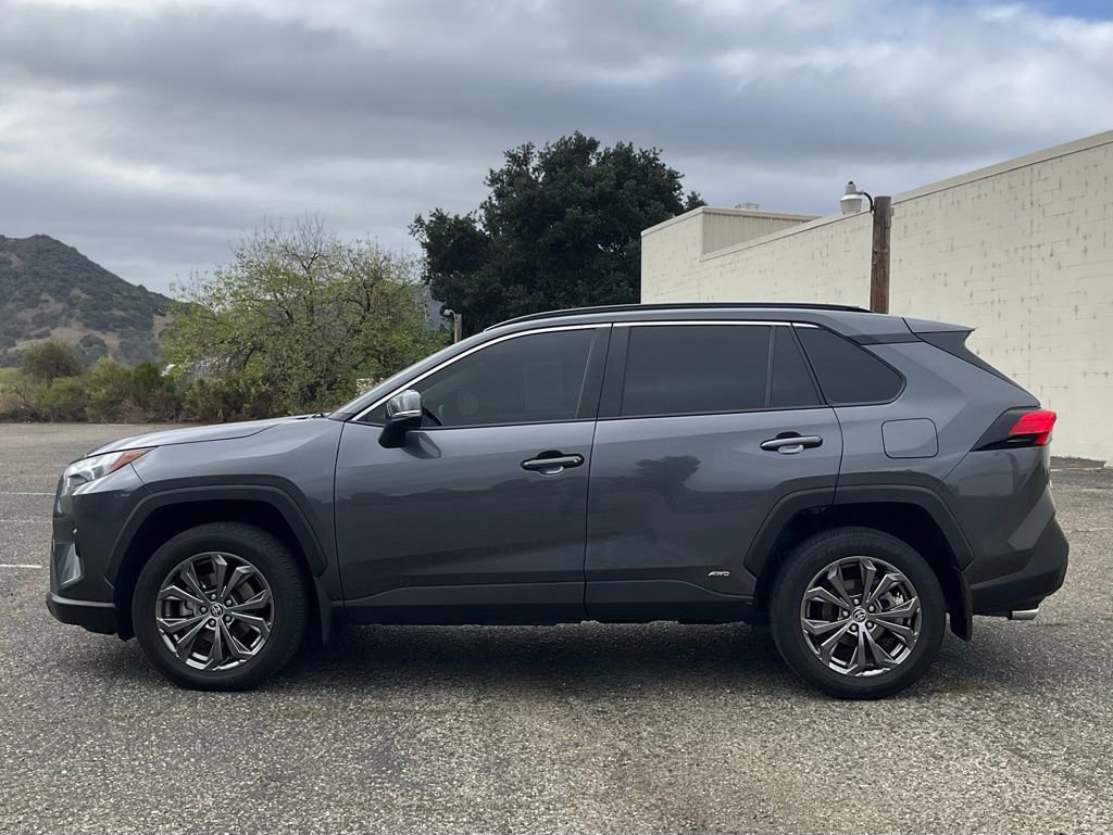 Used 2024 Toyota RAV4 XLE Premium image 3