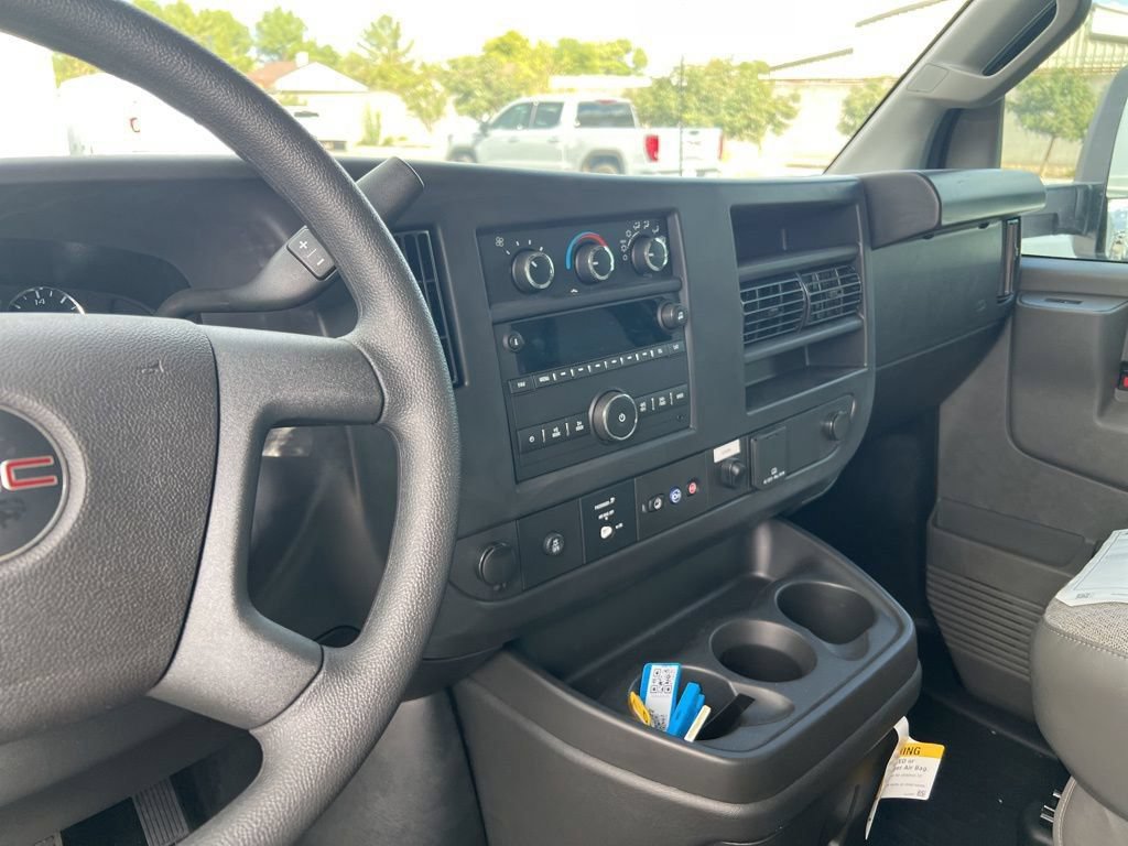 New 2025 GMC Savana 3500 w/ Power Convenience Package RWD image 4