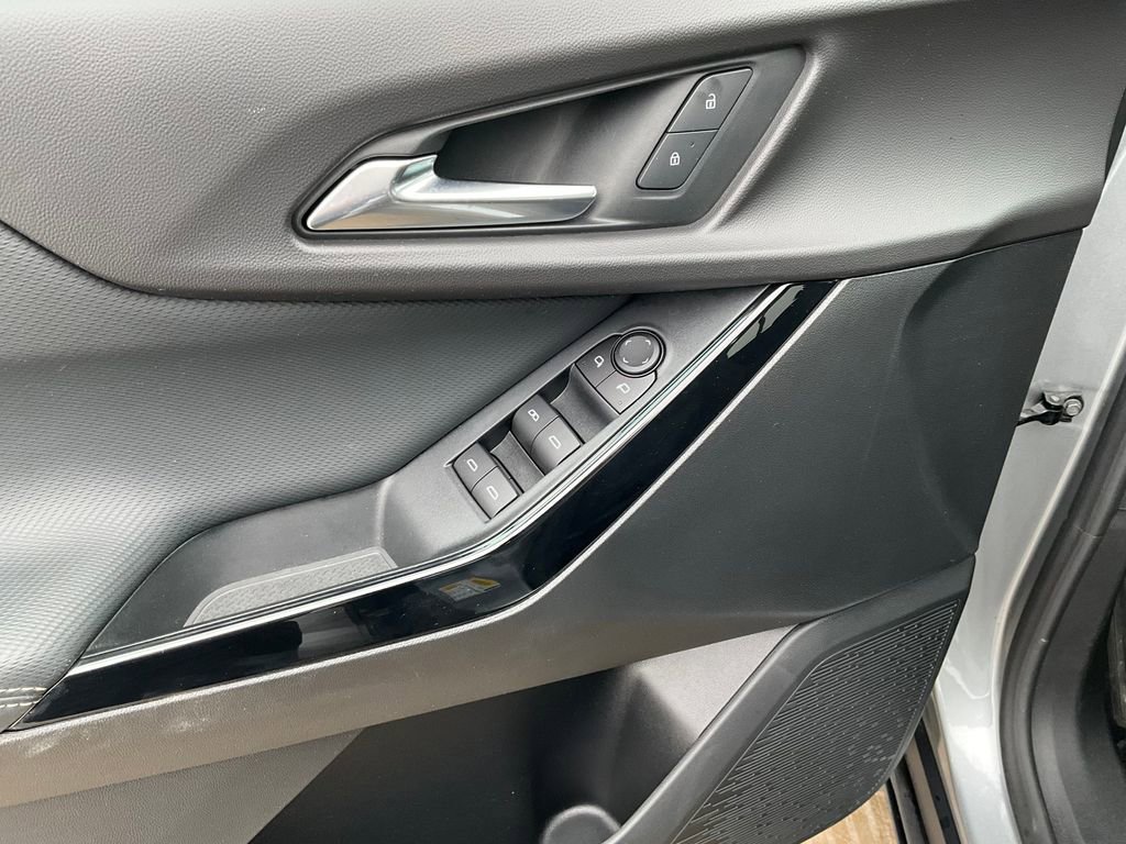 Used 2025 Chevrolet Equinox LT image 17