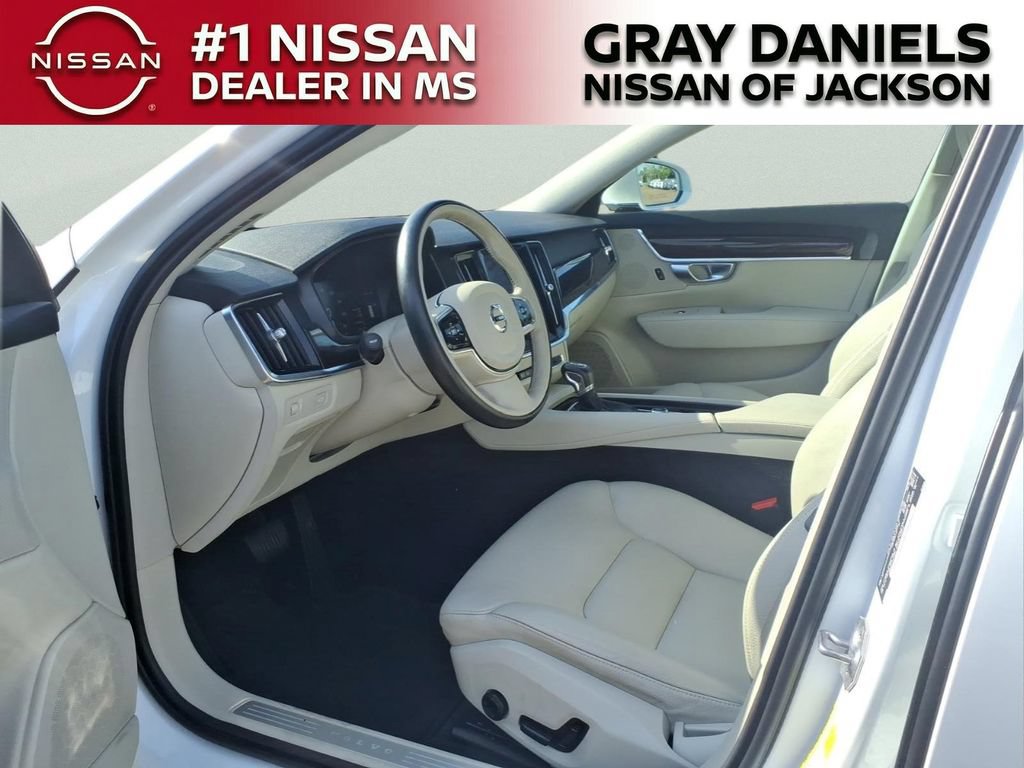Used 2018 Volvo S90 T5 Momentum w/ Convenience Package FWD image 24